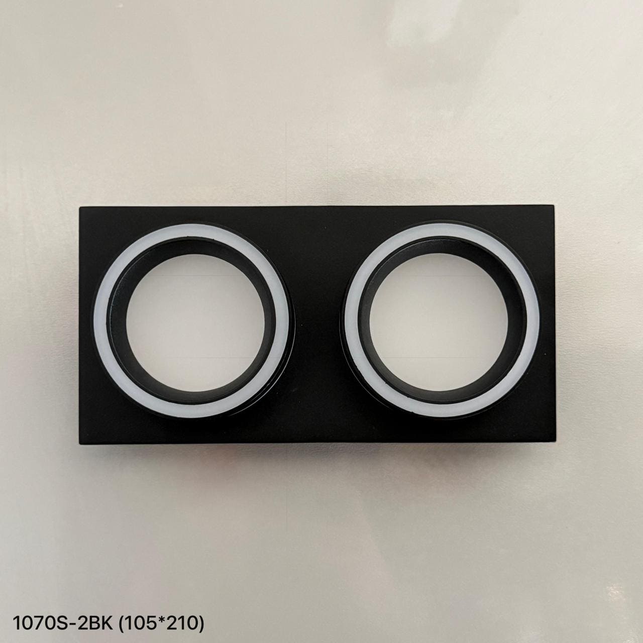Споты 1070S-2BK (105*210)